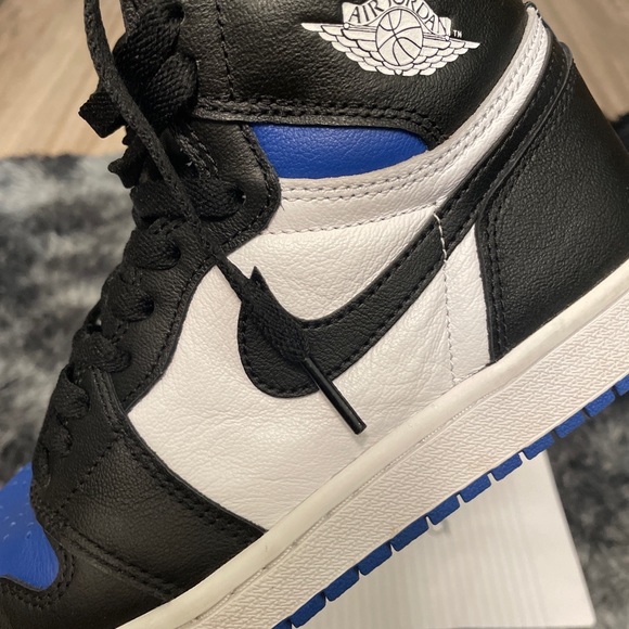 Nike Air Jordan 1 Royal Toe Authentic
